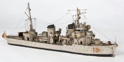 MAQUETTE du navire « LE SPHINX », en carton...