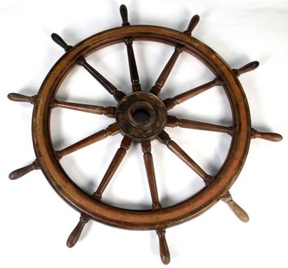 Grande ROUE de BARRE en chêne verni et cuivre....
