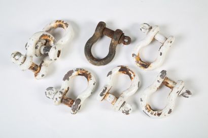 LOT DE 7 MANILLES 







(hors vitrine)