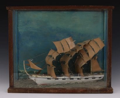 DIORAMA - Quatre-mâts barque, voiles en forme...