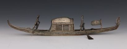 GONDOLE en argent gravé « Venise » 

Haut....