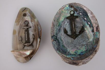LOT : 

THERMOMETRE sur ancre en métal dans...