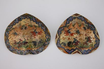 LOT :

COQUILLAGE peint d'une miniature persane...
