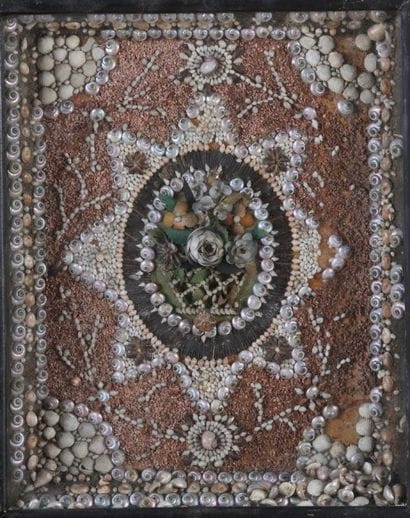 TABLEAU - Composition de coquillages à décor...