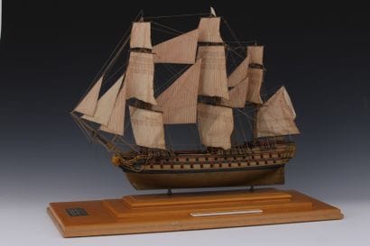MAQUETTE - Vaisseau « LE SUPERBE » 

Voile...
