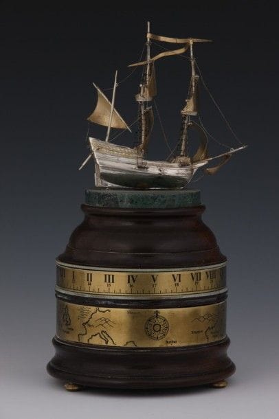 REPLIQUE DE LA PENDULE borne du MAYFLOWER....