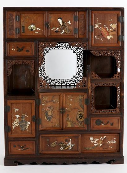 Japon Période Meiji Vers 1900 - Grand cabinet...