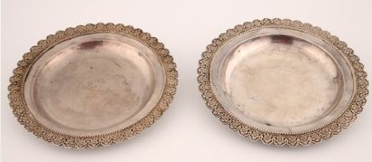 Chine Vers 1900 - Paire de plats creux polylobés...