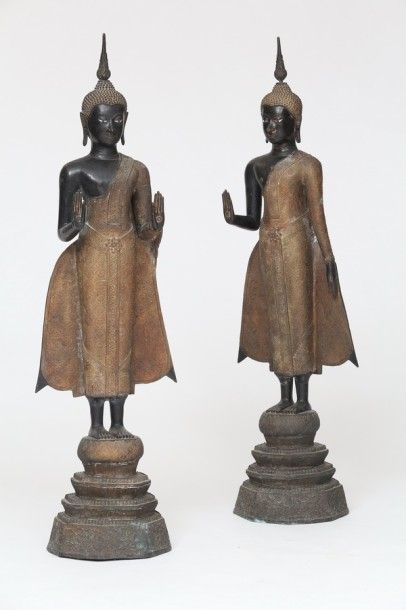 Siam XXème siècle - Paire de Bouddha debout...