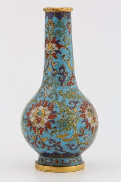 Chine Dynastie Qing (1644-1912) - Petit vase...