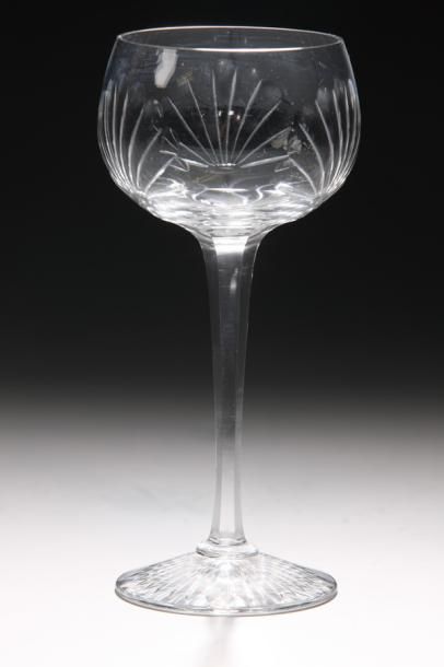 SAINT-LOUIS ou BOHEME - SUITE DE 12 VERRES...