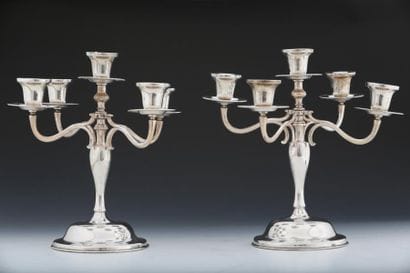PAIRE DE CANDELABRES MODERNES à cinq bras...
