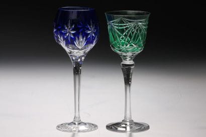 SUITE DE 12 VERRES A VIN DU RHIN MODERNES...