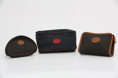 LONGCHAMP PARIS - LOT DE TROIS PETITES TROUSSES...