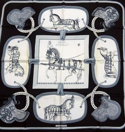 HERMES PARIS - CARRE 