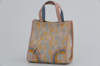 FENDI - PETIT SAC 18.5 cm en toile monogrammée...