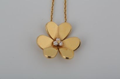 VAN CLEEF & ARPELS - MODELE FRIVOLE - COLLIER...