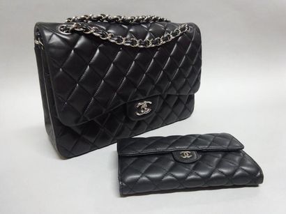 CHANEL PARIS - MODELE TIMELESS - SAC 31 CM...