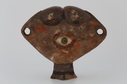 1 - WOSTAN (XXème Siècle)

Sculpture Oeil

Terre...