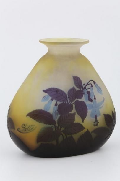 GALLE (Ets)

Vase piriforme

Verre dégagé...