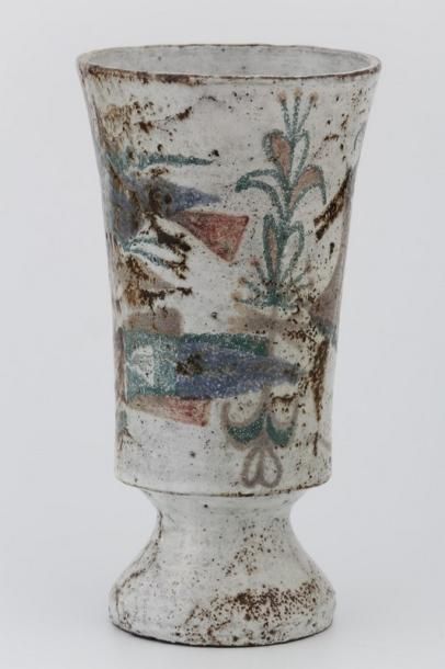 Jean DERVAL (1925-2010)

Vase cornet 

Céramique...