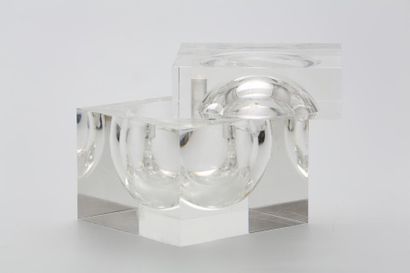 Design circa 1980

Boite articulée 

Altuglass

16...