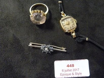 PETIT LOT DE BIJOUX en or

Comprenant :

-...