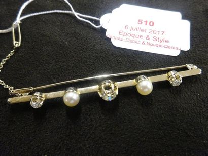 BROCHE LIGNE 

du Début du XXème Siècle 

or...