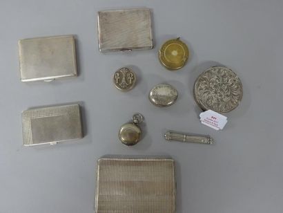 LOT D'ETUIS A CIGARETTES (4), POUDRIER (1),...