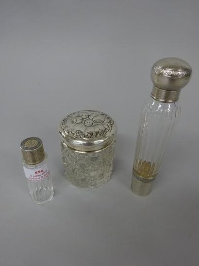 FLACON A EAU DE MELISSE et FLACON A PARFUM...