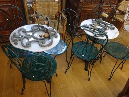 LOT DE MOBILIER D'EXTERIEUR Moderne comprenant...