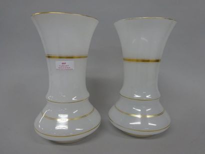 PAIRE DE VASES CORNETS d'Epoque Napoléon...