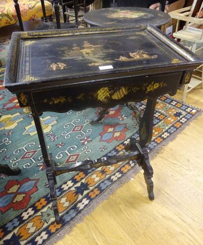 TABLE VOLANTE d'Epoque Napoléon III à un...