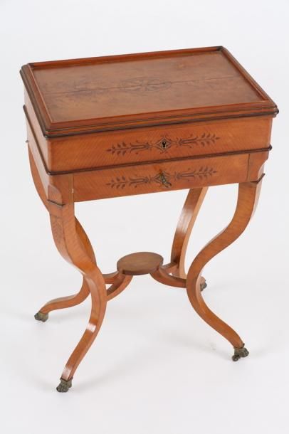 TABLE A OUVRAGE D'EPOQUE CHARLES X

Placage...