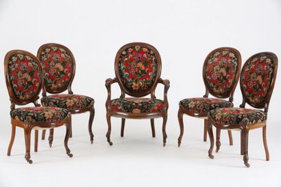 IMPORTANTE SUITE DE 13 CHAISES ET 7 FAUTEUILS...