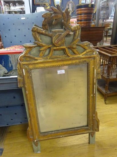 PETITE GLACE de Style Louis XVI en bois laqué...