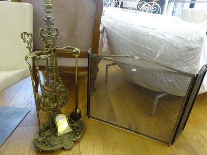 NECESSAIRE DE CHEMINEE QUATRE PIECES sur...