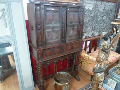MEUBLE CABINET Travail Espagnol d'Epoque...