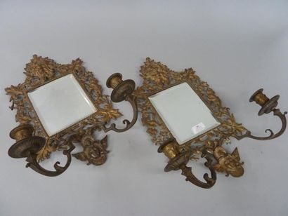 PAIRE DE MIROIRS à deux bras de lumière de...