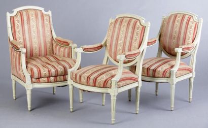 SUITE D'UNE BERGÈRE ET D'UNE PAIRE DE FAUTEUILS...