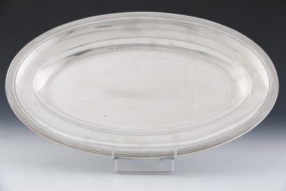 PLAT OVALE EN ARGENT par ODIOT d'Epoque Empire

Décor...