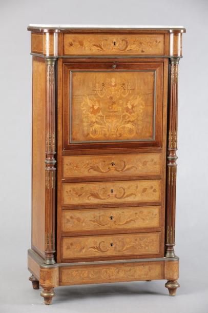 SECRÉTAIRE DE DAME de la Fin du XIXème Siècle

Marqueterie...