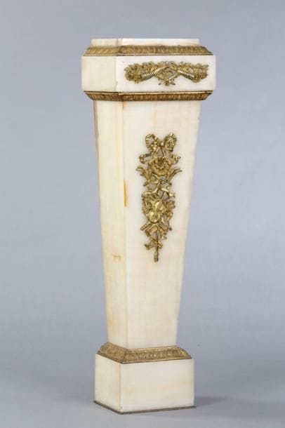 GAINE de Style Louis XVI - Fin du XIXème...