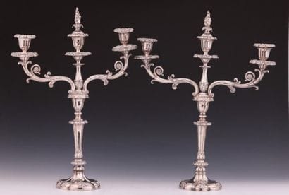 PAIRE DE GRANDS CANDELABRES à transformation...