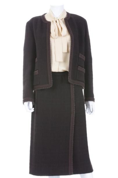 CHANEL Boutique circa 1984/1989

Ensemble...