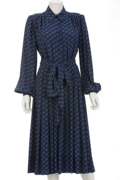 Jean Louis SCHERRER circa 1970

Robe en soie...