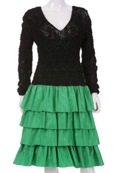 Guy LAROCHE Boutique colelction circa 1980

Robe...