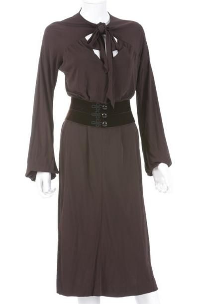 Guy LAROCHE Boutique circa 1980

Robe droite...