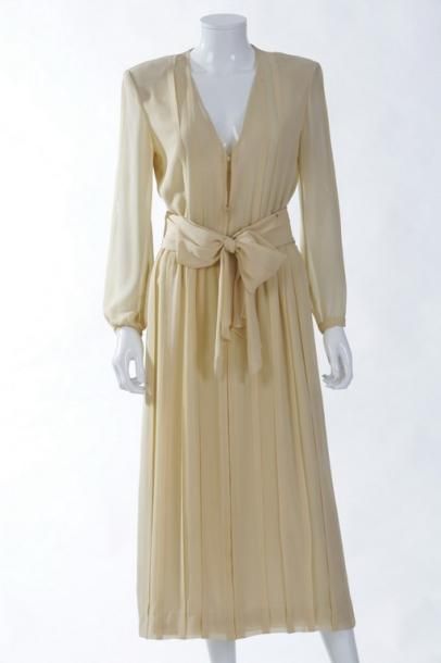 CHANEL Boutique circa 1968/1970

Robe en...