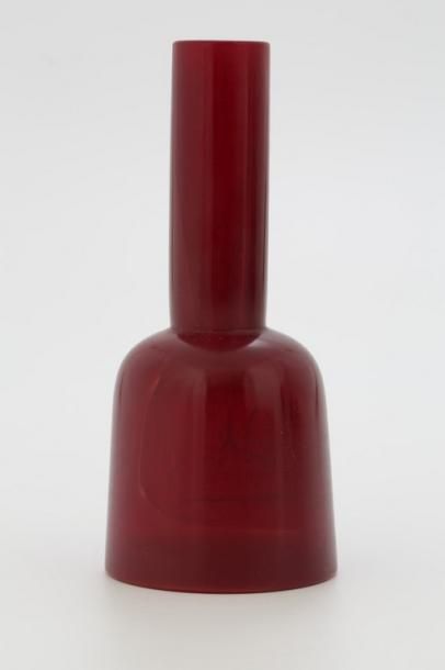 CHINE

Vase tube en verre de Pékin

Porte...